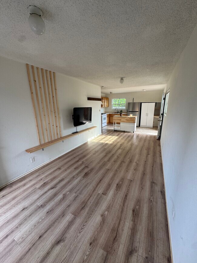 Foto del edificio - 6704 Nagle Ave