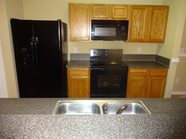 Building Photo - 2737 Taylor Hill Dr