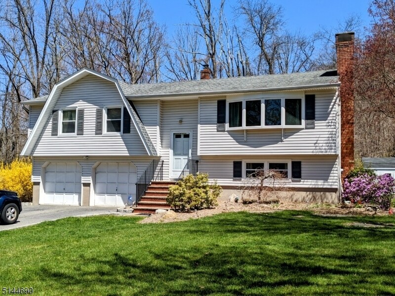 4 Teak Ct, Ringwood, NJ 07456 House Rental in Ringwood, NJ