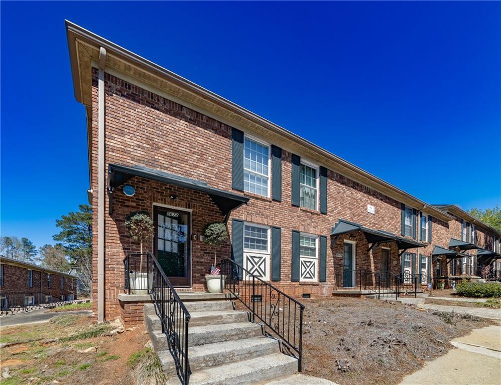 5672 Kingsport Dr, Atlanta, GA 30342 Townhome Rentals in Atlanta GA