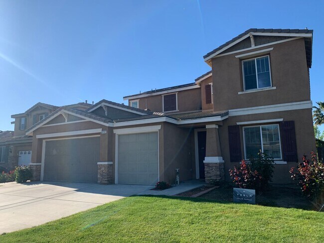 Building Photo - Coming Soon! 4 Bedroom / 3 Bathroom Home i...
