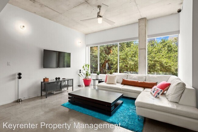 Building Photo - 3 br, 3.5 bath House - 2301 S. 5th St #30
