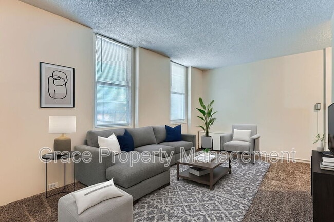 Foto del edificio - 2225 E Buchtel Blvd