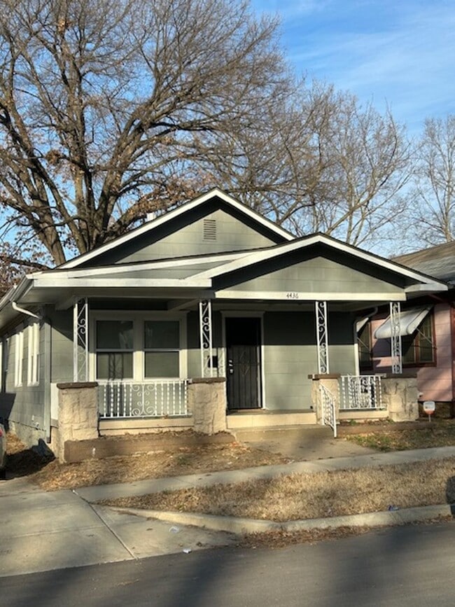 Building Photo - 4436 Flora Ave Kansas City, MO 64110