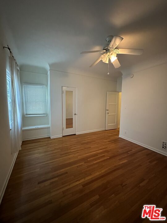 Foto del edificio - 240 S Tower Dr