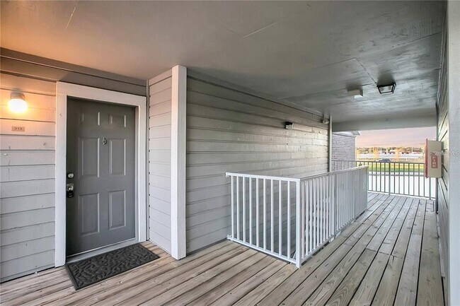 Foto del edificio - 1400 Gandy Blvd N