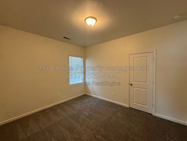 Building Photo - 1720 Escondido Dr