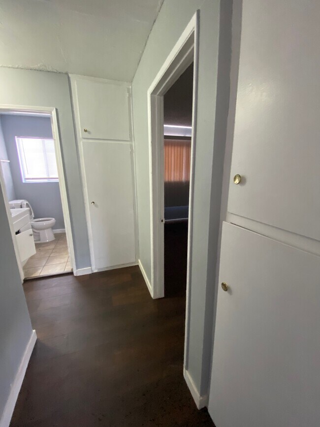 Foto del edificio - 13418 Roselle Ave