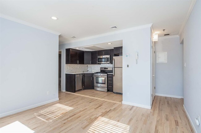 Building Photo - 457 2nd St