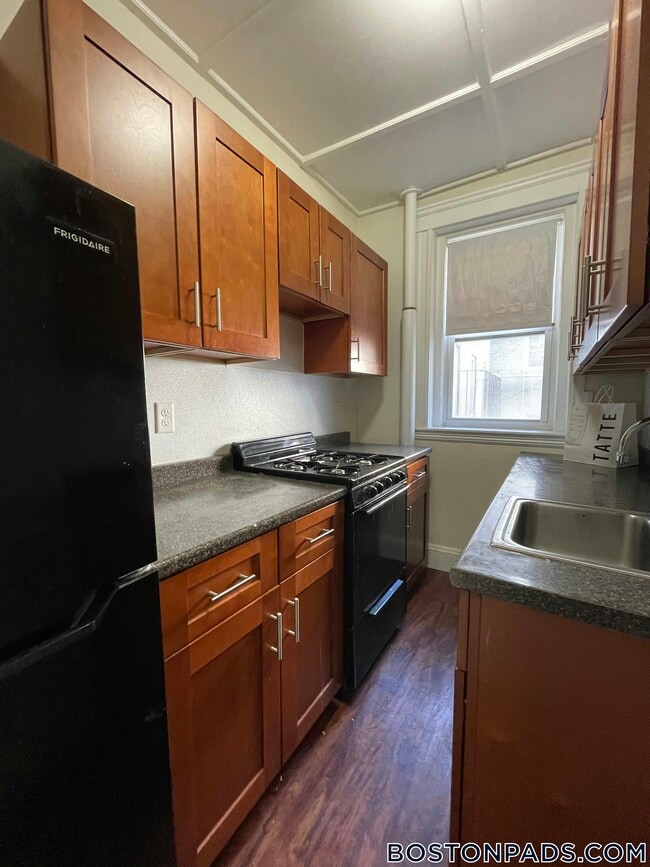 Building Photo - 1179 Boylston St