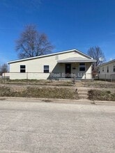 Building Photo - 2011 Harris
