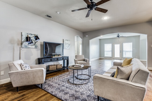 Photo - 2712 Lubbock Ave (Fort Worth, TX) Townhome