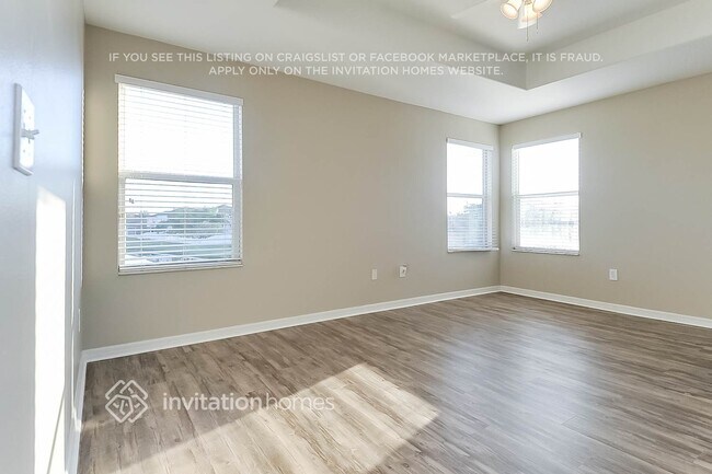 Foto del edificio - 13513 Fladgate Mark Drive
