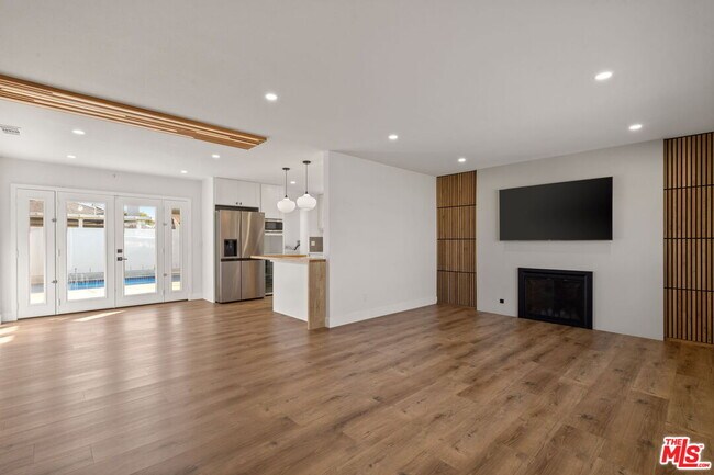 Foto del edificio - 14592 Belmar Cir