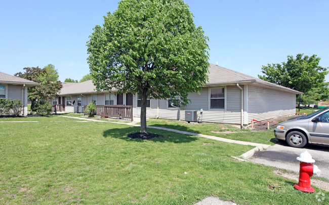 Exterior - Creekbend Apartments