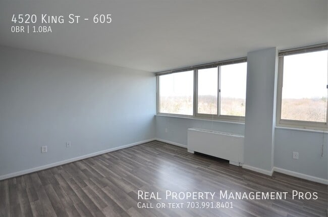 Building Photo - 4520 King St