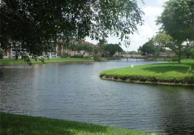 Foto del edificio - 5810 NW 12th St