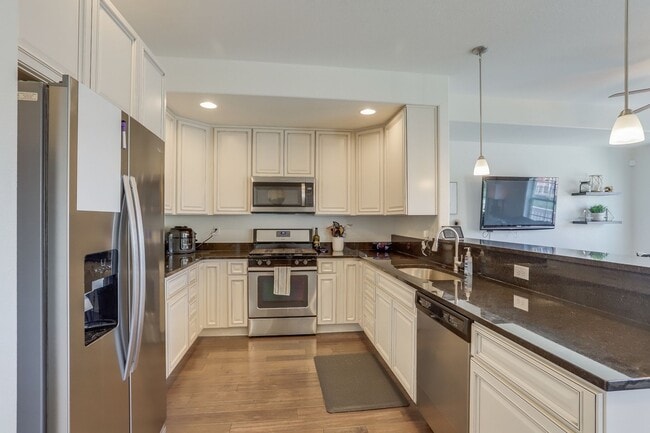 Foto del edificio - 3 bed 2.5 bath Townhome in Northwest Denver