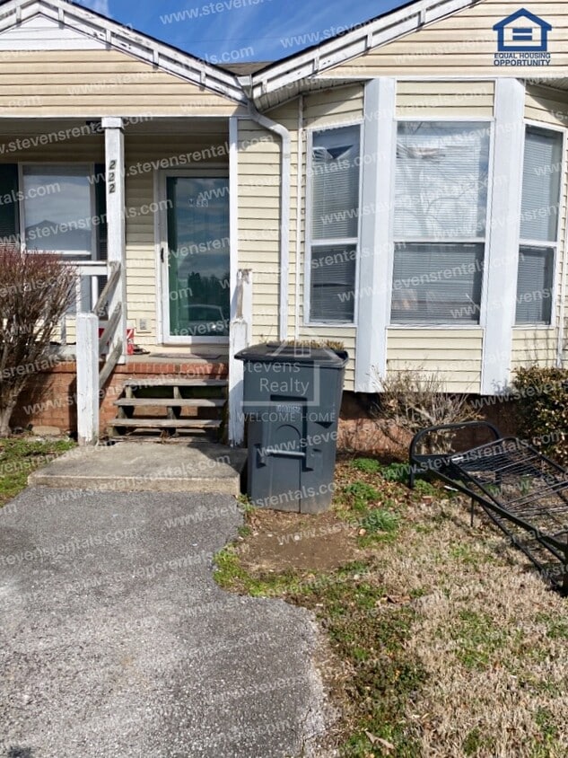 222 Vinewood Rd Room for Rent in McMinnville, TN