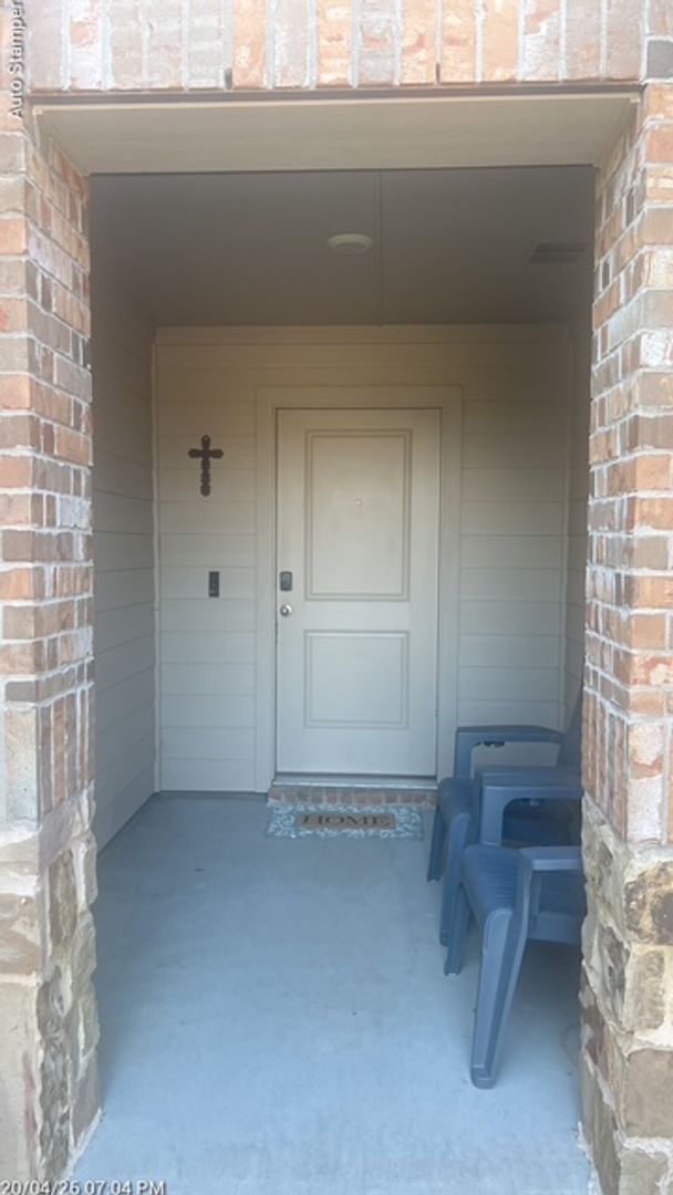 Building Photo - 3400 Quiet Valley Rd