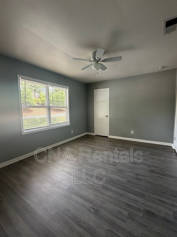 Foto del edificio - 106 Wallace Rd SE