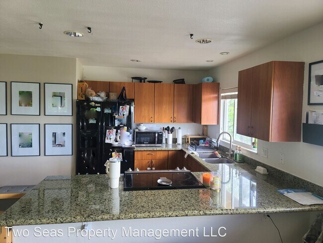 Building Photo - 4 br, 2 bath House - 1273 Ulupalakua Street
