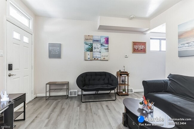 Foto del edificio - 5 br, 2 bath House - 3448 Frazier St