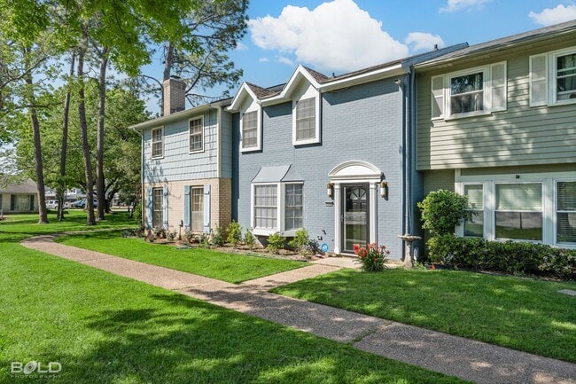 Building Photo - Great Town Home In Shreveport