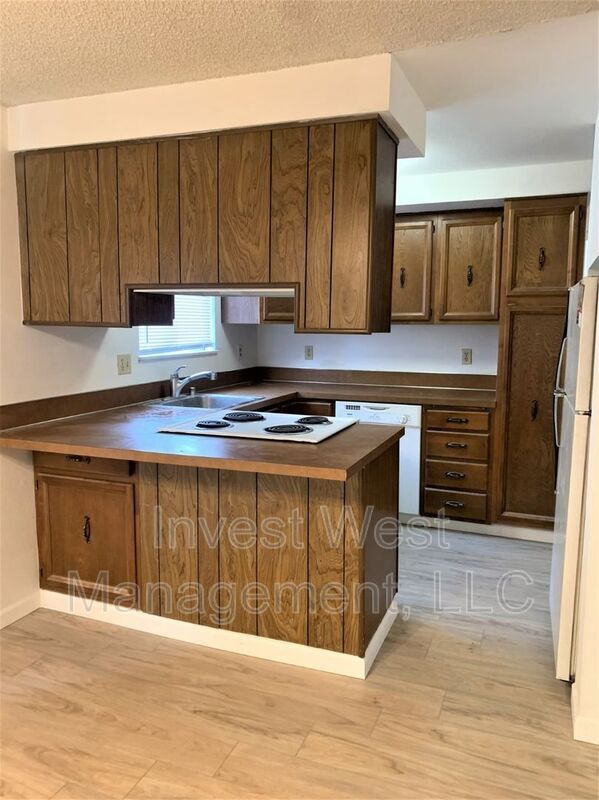 Foto del edificio - 3330 NE 57th Ave