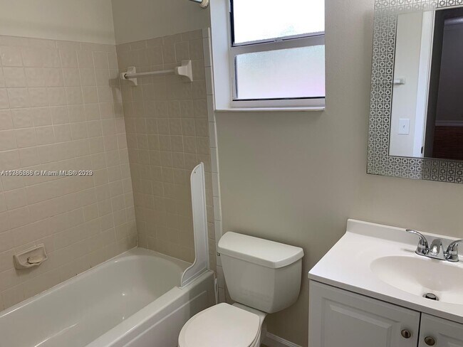 Building Photo - 3775 Cocoplum Cir