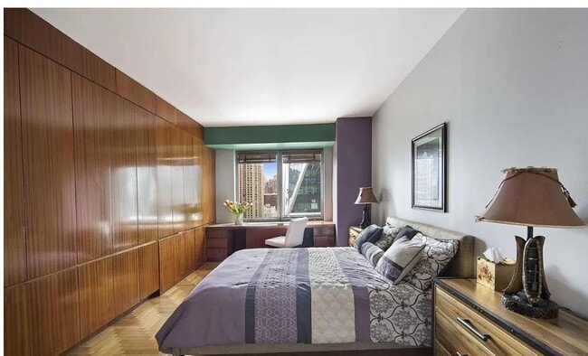 Building Photo - 301 W 57th St