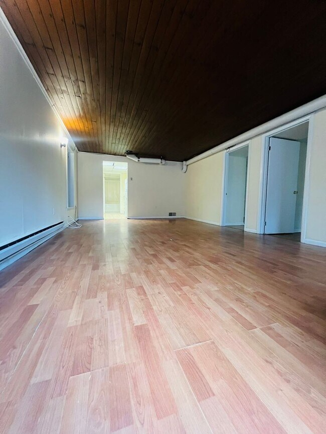 Foto del edificio - 207 S Union St