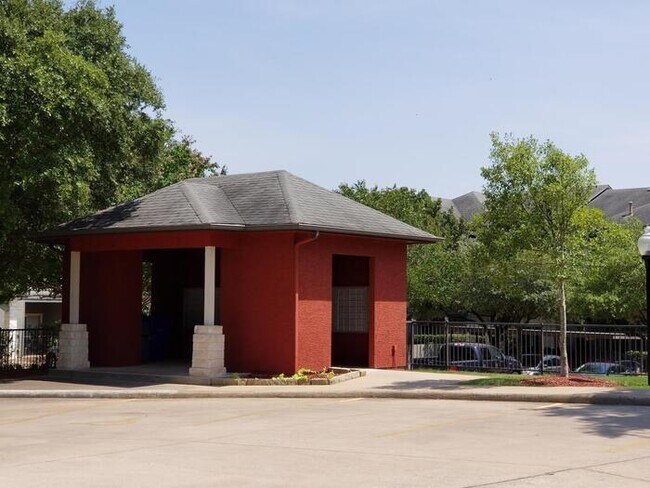 Foto del edificio - 7631 US-290