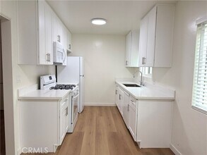 Building Photo - 1524 Stanford St Building Photo - 1524 Stanford St