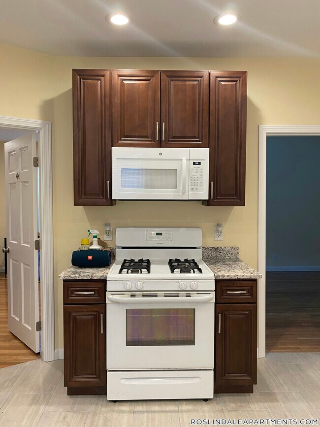 Foto del edificio - 50 Jewett St