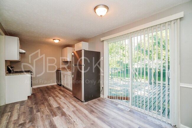 Building Photo - 5220 Refugee Rd