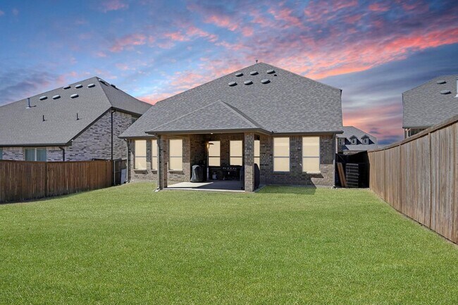 Foto del edificio - CHARMING 2 STORY IN CHISHOLM TRAIL RANCH!