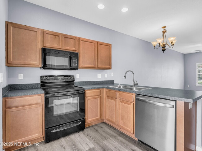 Building Photo - 422 Cabernet Pl
