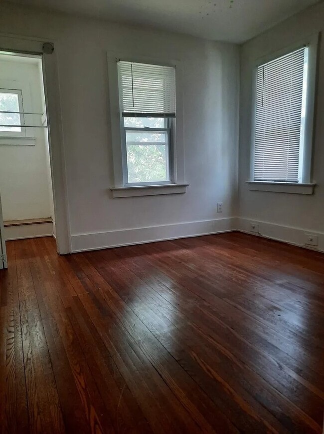 Building Photo - 37 Varden St