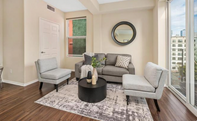 Foto del edificio - Fantastic Penthouse Unit Downtown Marina D...