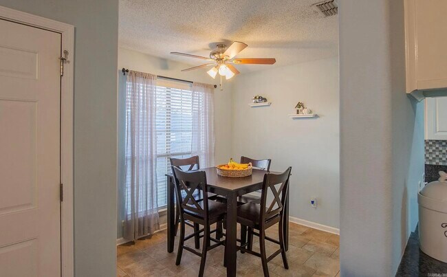 Building Photo - 16 Tacoma Dr