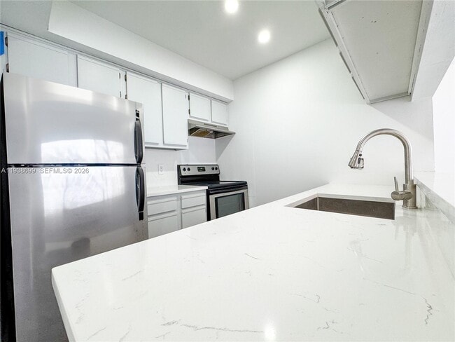 Building Photo - 5672 Rock Island Rd