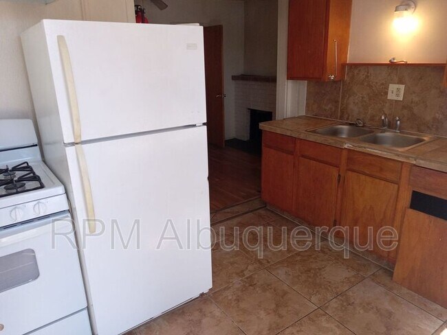 Foto del edificio - 2129 Coal Ave SE