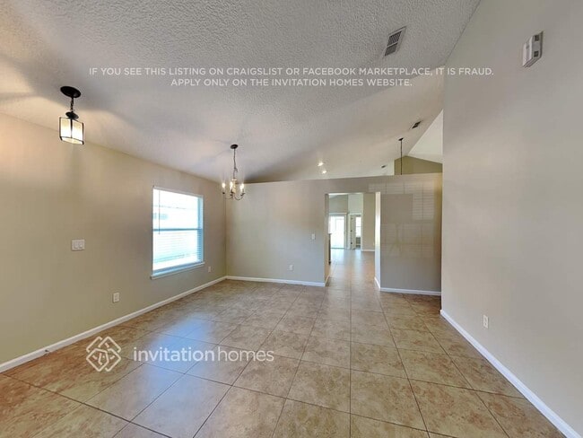 Foto del edificio - 1068 Moosehead Dr