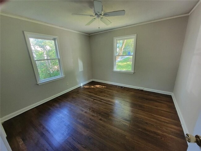 Building Photo - 1040 Shepherds Ln NE