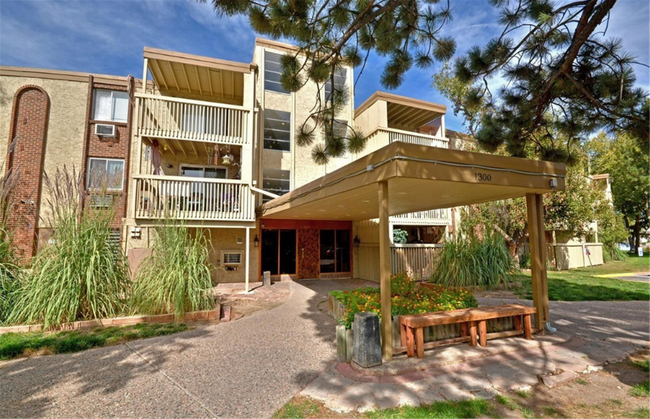 Foto del edificio - 1300 South Parker Road
