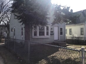 Building Photo - 5696 N 42nd St