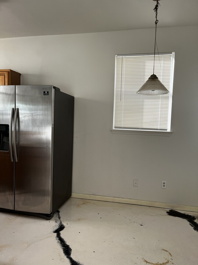 kitchen - 11807 Chetman Dr