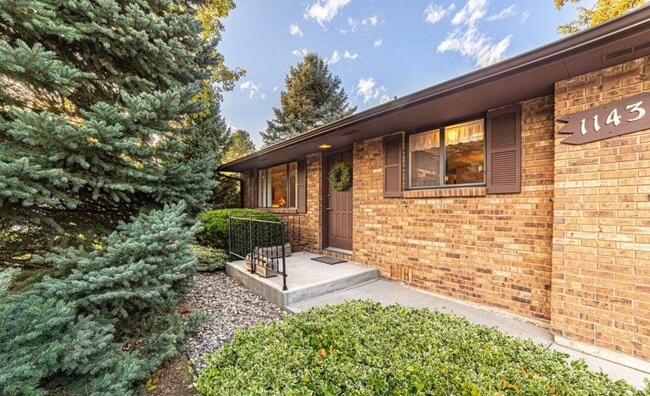 Building Photo - 1143 Ulmus Dr