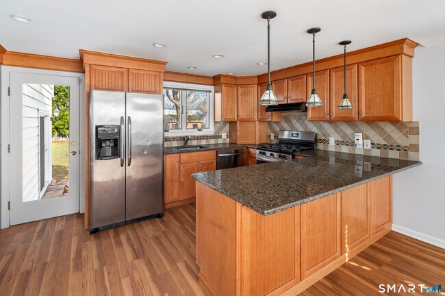 Foto del edificio - 37 Gaymoor Dr